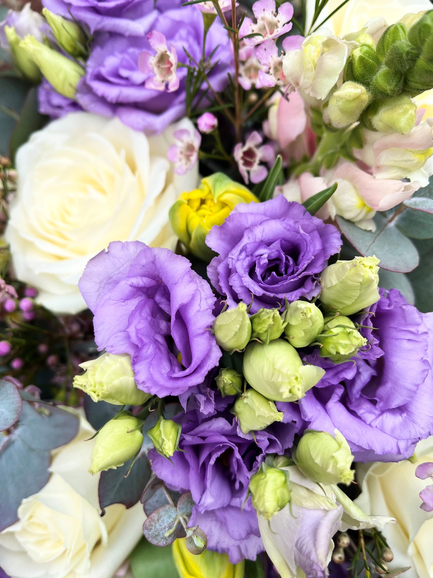 Seasonal Easter Handtie