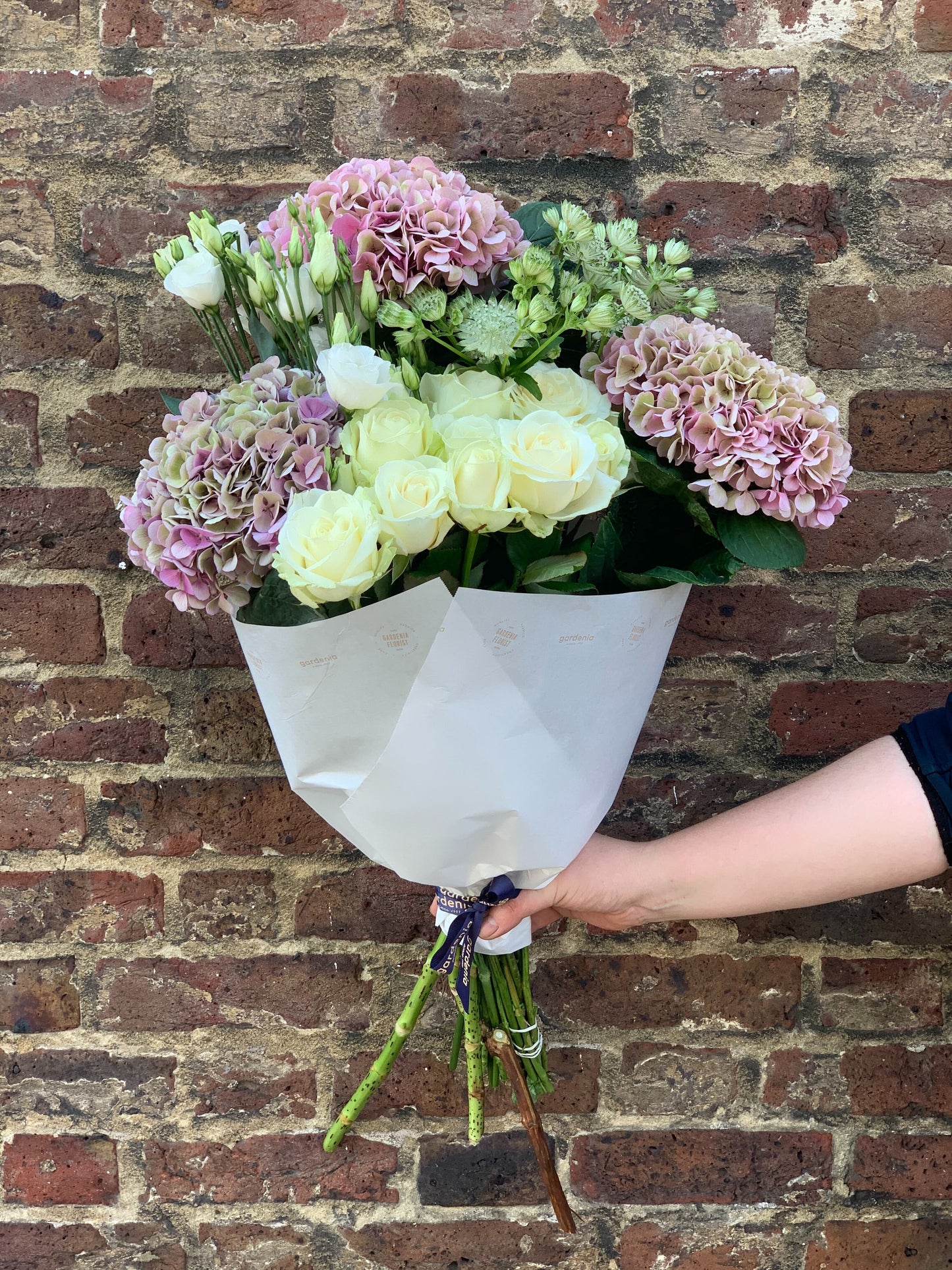 Seasonal flower subscription bundles