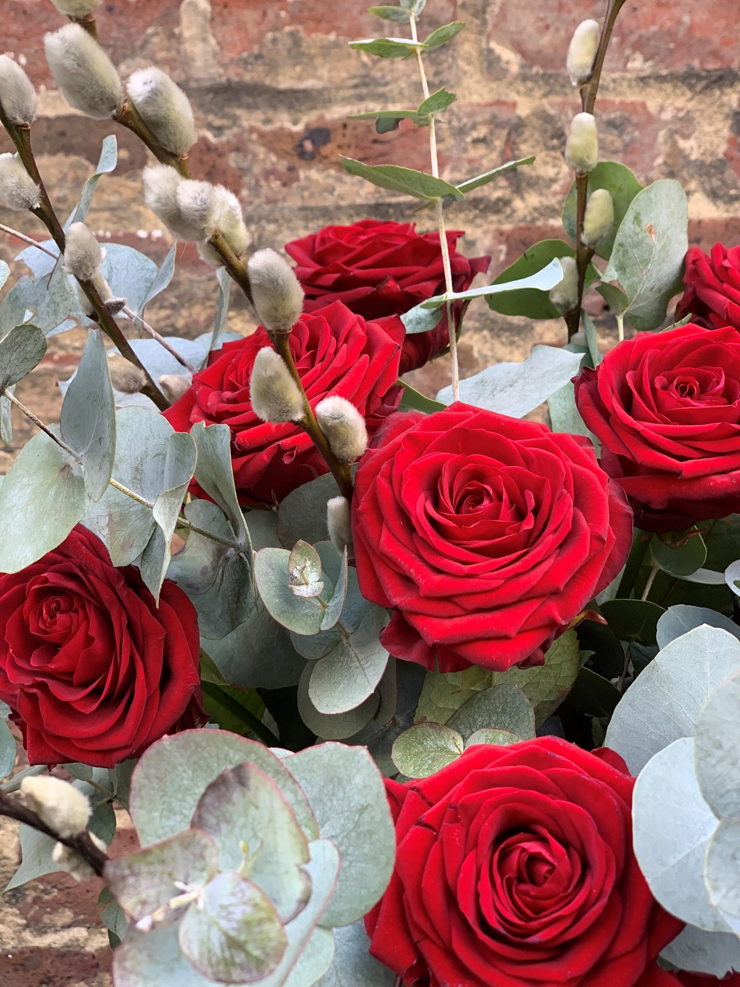 Luxury Natural Red Rose Bunch