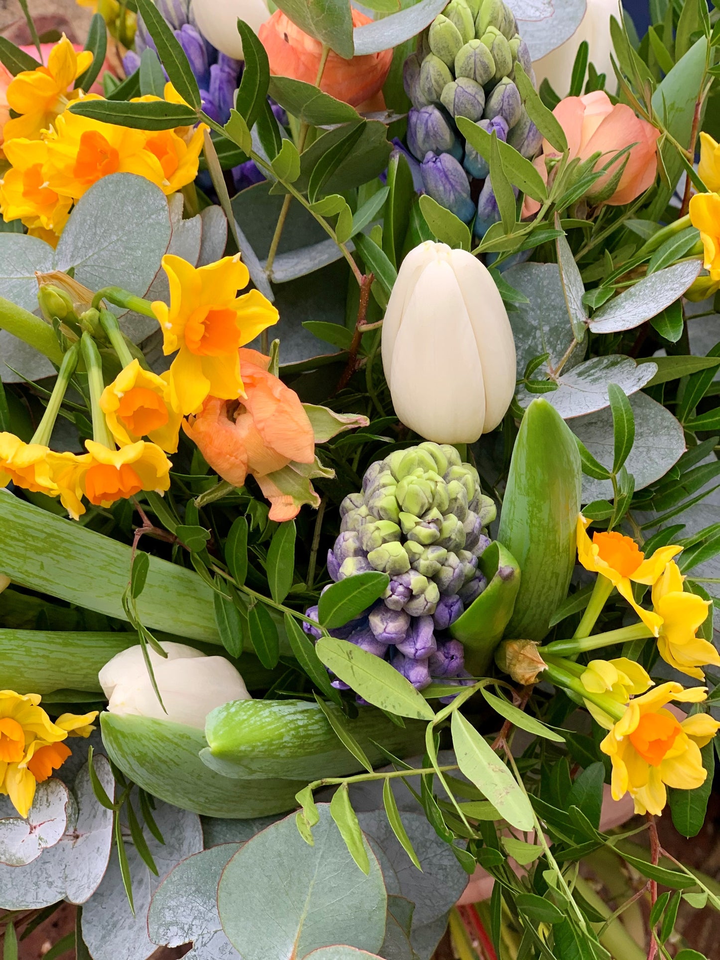 Seasonal Spring Mix Handtie