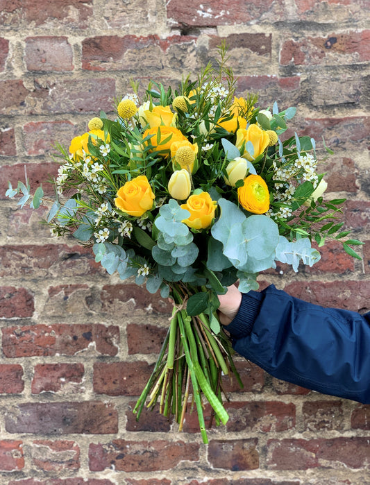 Seasonal Cream & Yellow Handtie