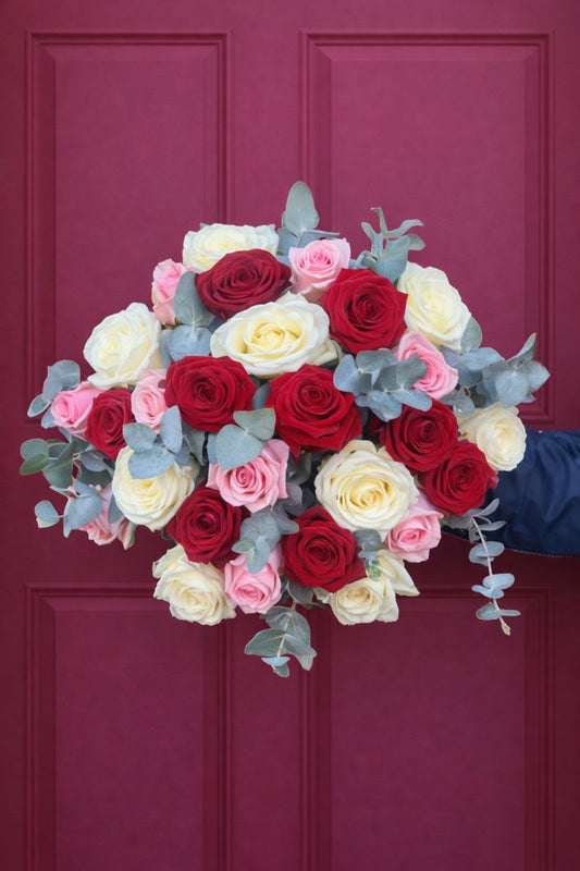 Luxury Mixed Roses Handtie