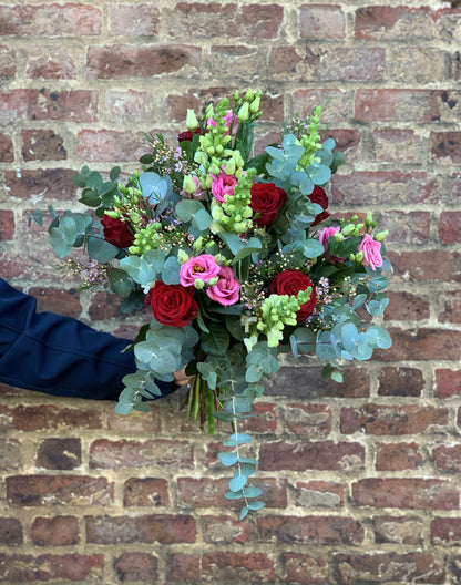 Romantic Love Handtie